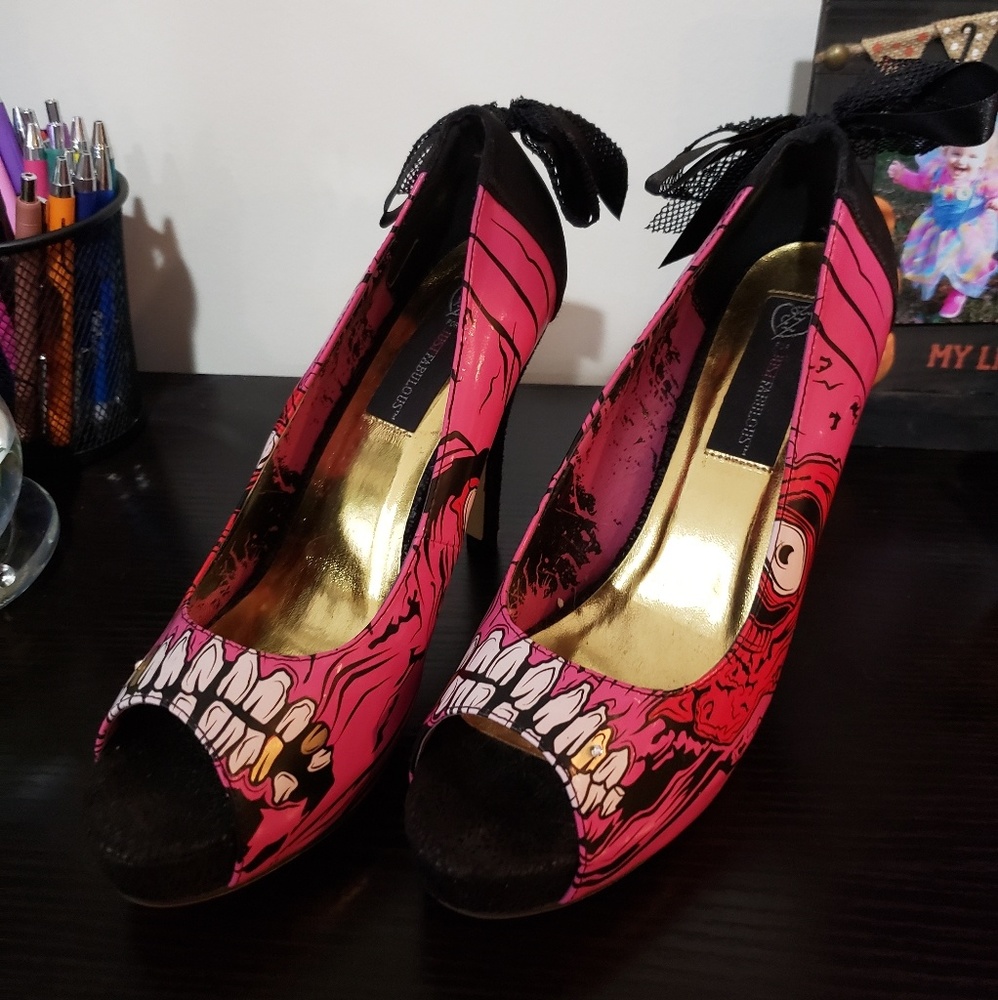 Zombie Stompers: Gold Digger - Picture 1 of 4